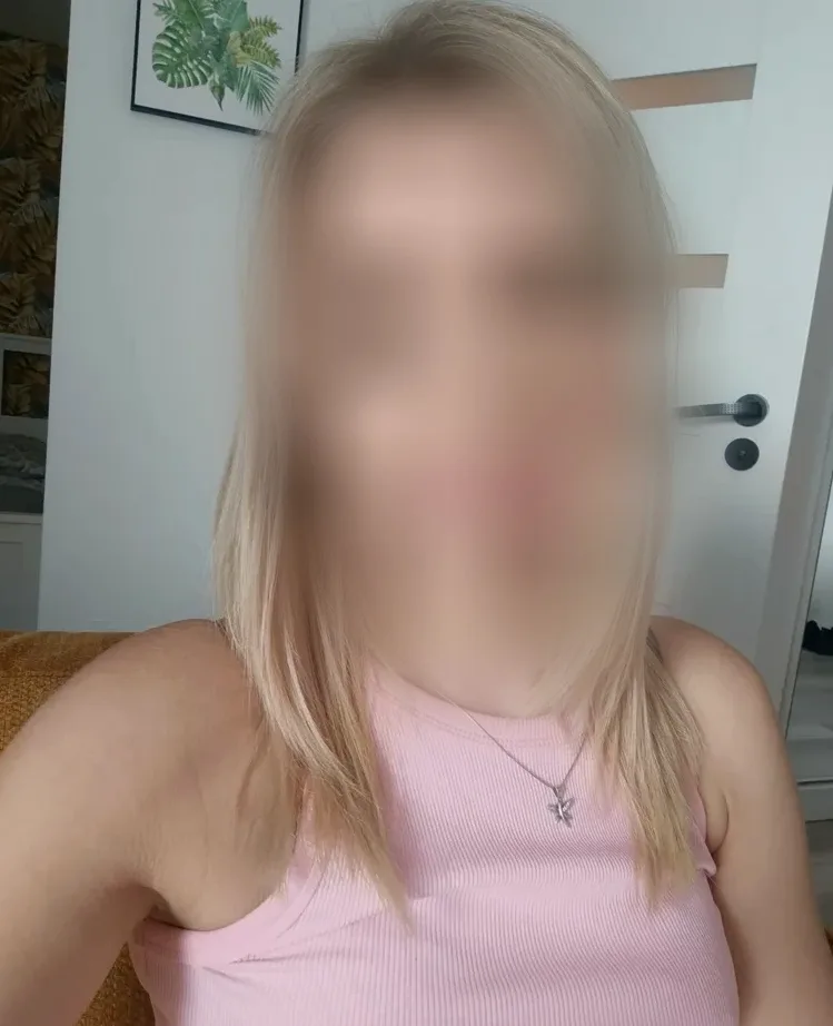 Maja, 26