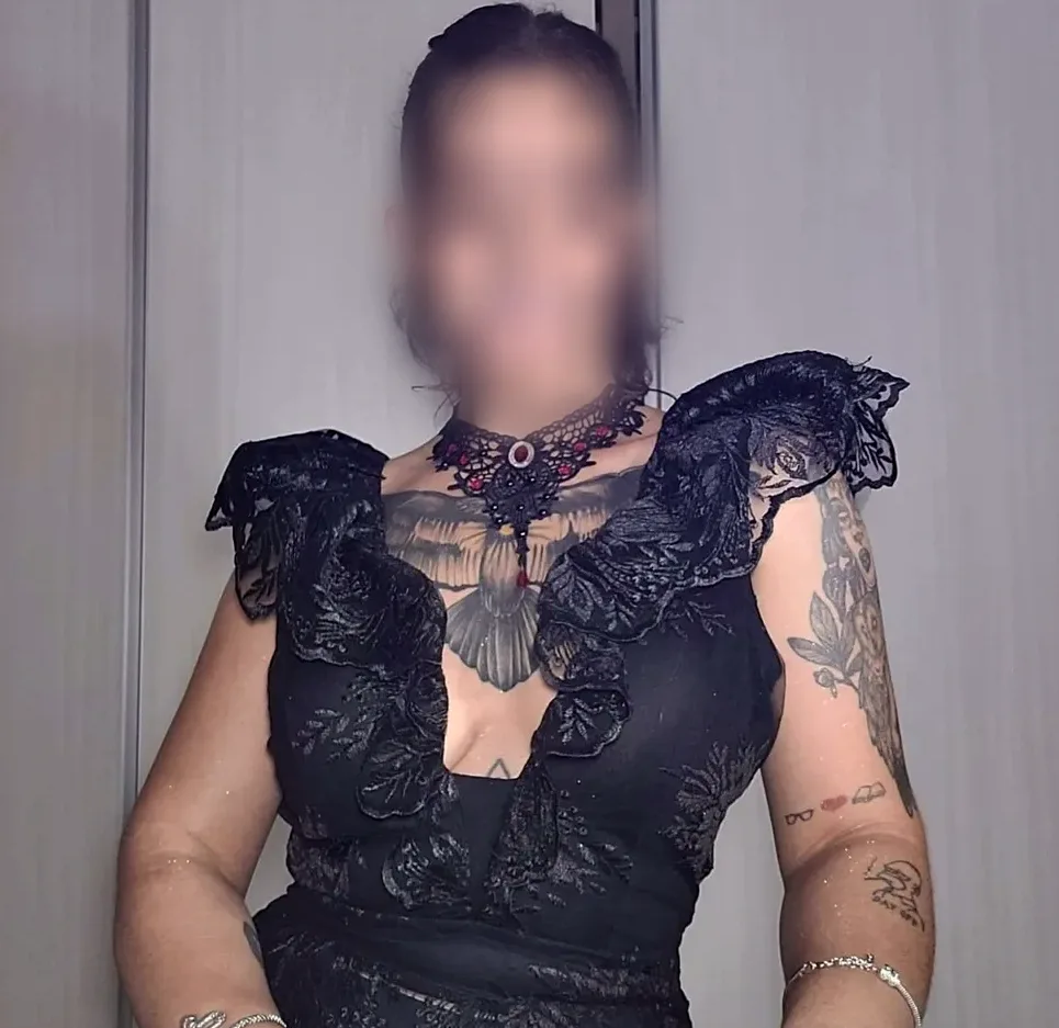 Nadja, 30